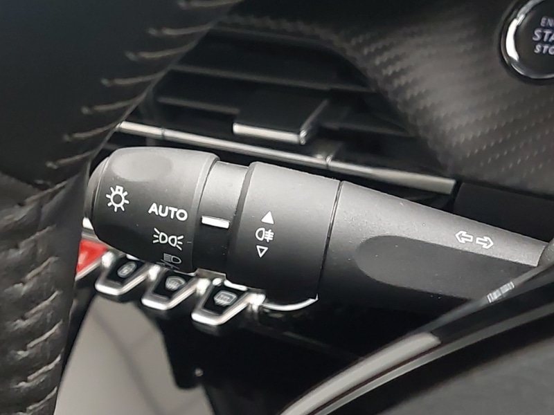 Used Peugeot 2008 2022 for sale - 76560429: Photo 16