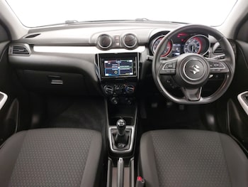Used Suzuki Swift 2021 for sale - 75645247: Photo