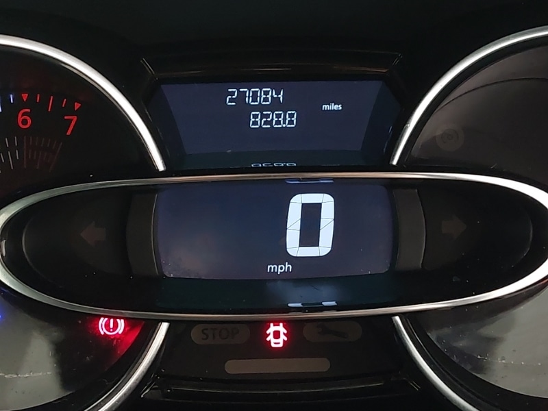 Used Renault Clio 2016 for sale - 76741709: Photo 11