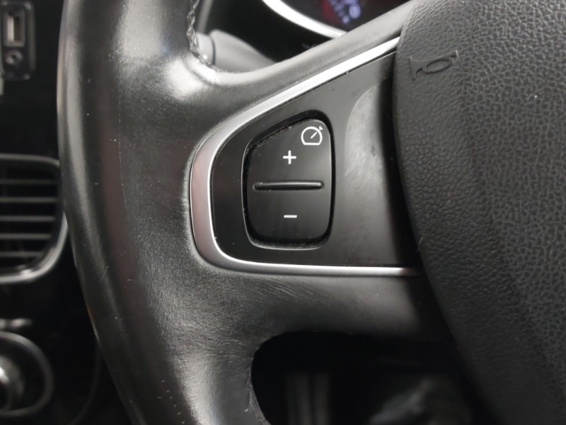 Used Renault Clio 2016 for sale - 76741709: Photo 17