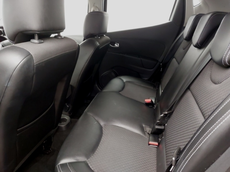 Used Renault Clio 2016 for sale - 76741709: Photo 6