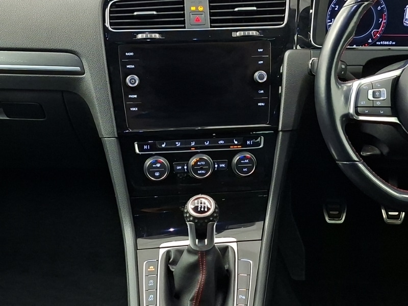 Used Volkswagen Golf 2019 for sale - 77579959: Photo 10