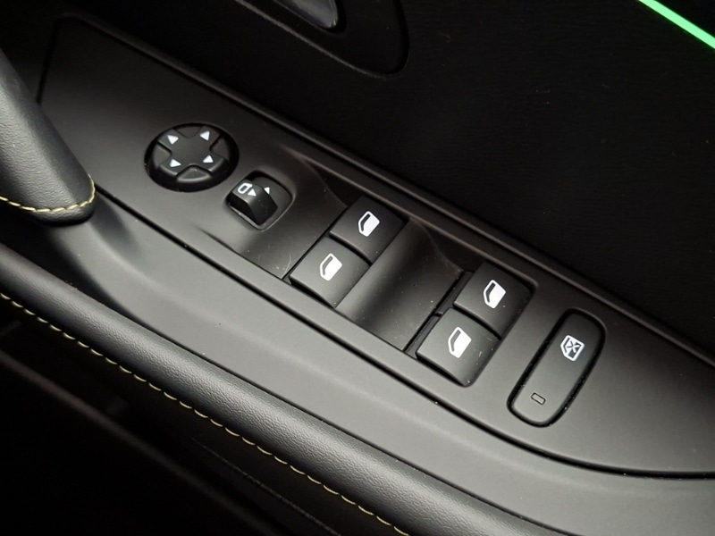 Used Peugeot 208 2023 for sale - 77223682: Photo 18