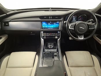 Used Jaguar XF 2019 for sale - 78948907: Photo