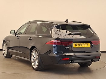 Used Jaguar XF 2019 for sale - 78948907: Photo