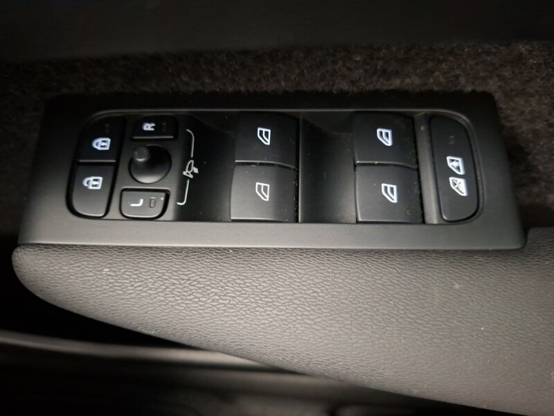 Used Volvo XC40 2024 for sale - 77933355: Photo 12