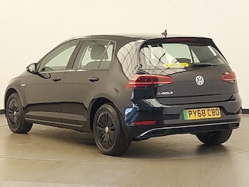 Used Volkswagen Golf 2019 for sale - 75595173: Photo