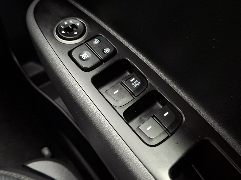 Used Hyundai i10 2019 for sale - 78089201: Photo 18