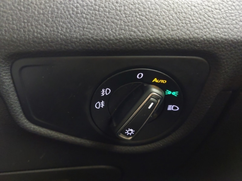 Used Volkswagen Touran 2019 for sale - 76130017: Photo 18