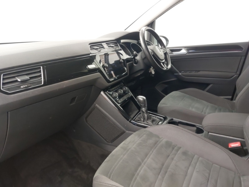 Used Volkswagen Touran 2019 for sale - 76130017: Photo 5
