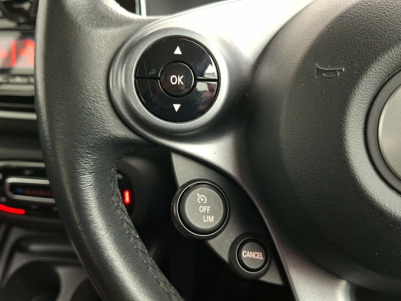 Used smart fortwo 2017 for sale - 77008589: Photo 16