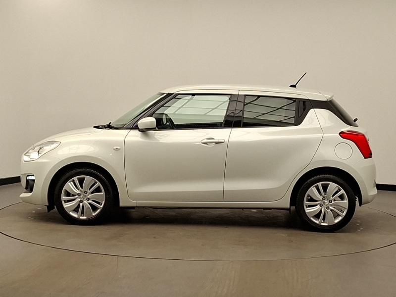 Used Suzuki Swift 2017 for sale - 77183677: Photo 4
