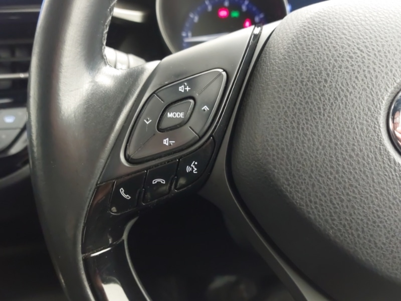 Used Toyota C-HR 2018 for sale - 76465158: Photo 16