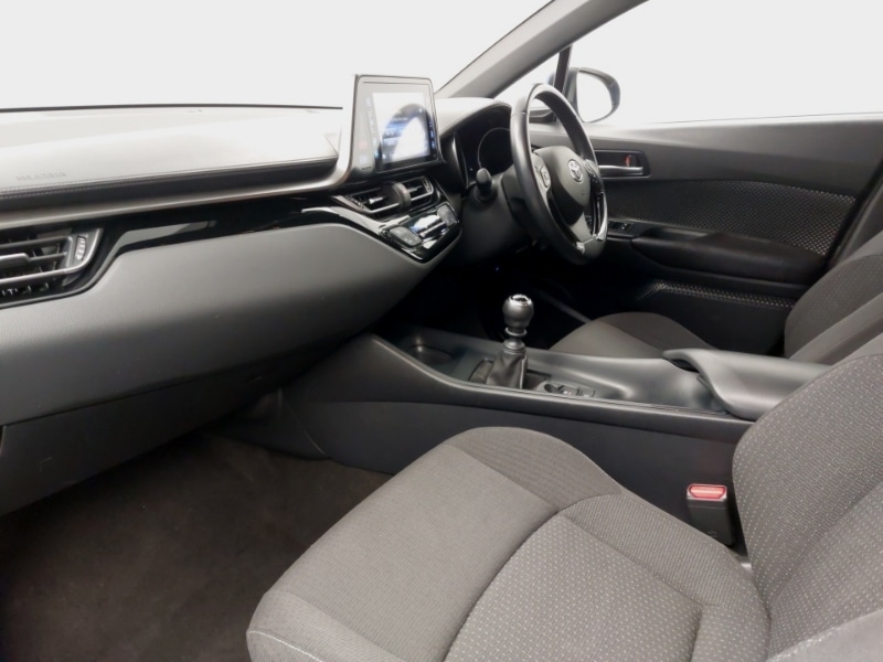 Used Toyota C-HR 2018 for sale - 76465158: Photo 5