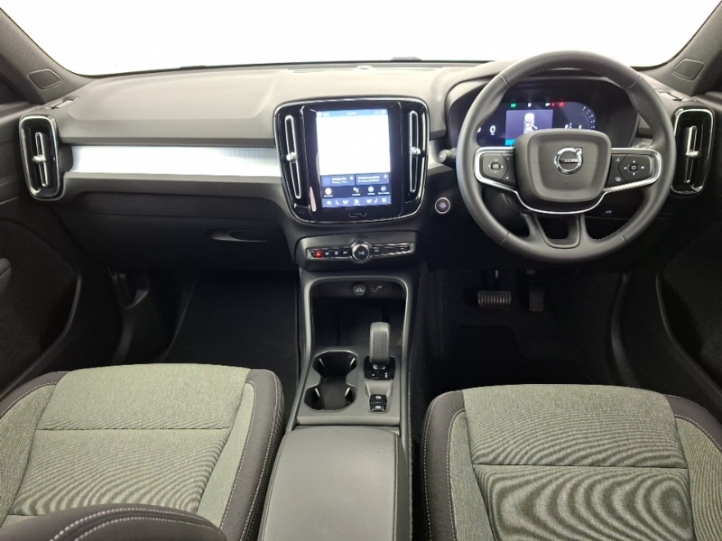 Used Volvo XC40 2024 for sale - 78085195: Photo 2