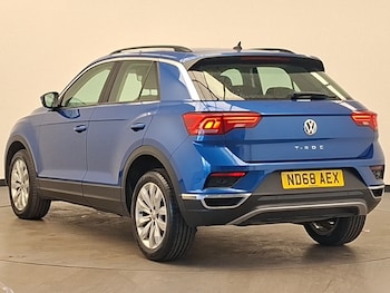 Used Volkswagen T-Roc 2018 for sale - 78013427: Photo