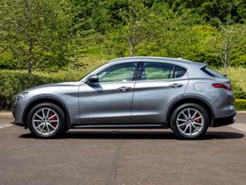 Used Alfa Romeo Stelvio 2017 for sale - 74976931: Photo