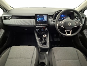 Used Renault Clio 2024 for sale - 79011341: Photo