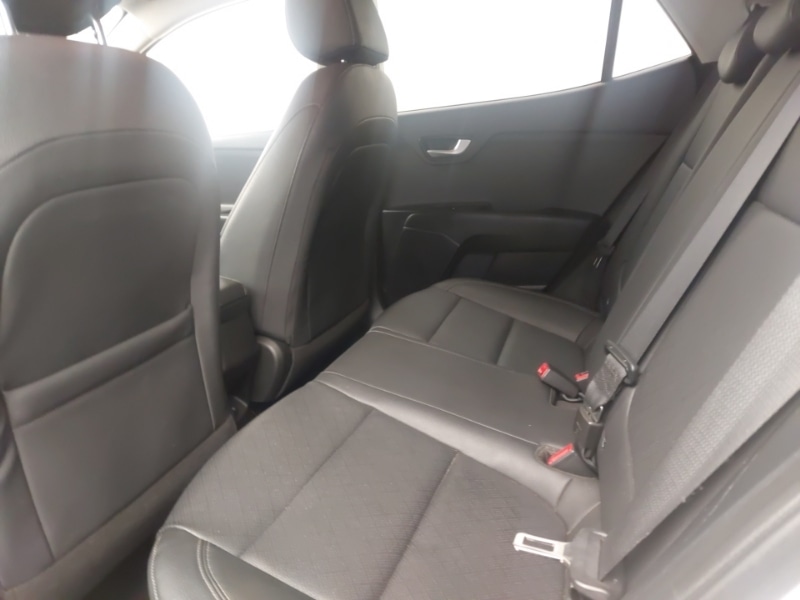Used Kia Stonic 2020 for sale - 76683576: Photo 6