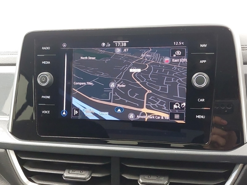 Used Volkswagen T-Roc 2023 for sale - 76533300: Photo 11