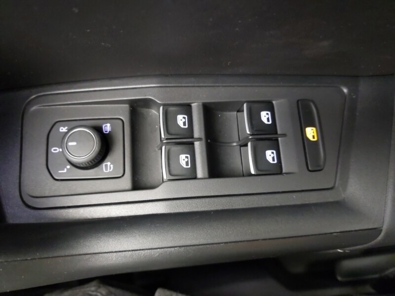 Used Volkswagen T-Roc 2023 for sale - 76533300: Photo 12