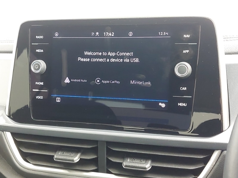 Used Volkswagen T-Roc 2023 for sale - 76533300: Photo 17