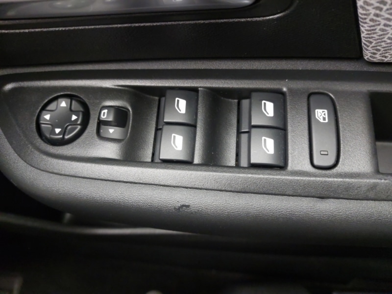 Used Citroen C4 2023 for sale - 76567037: Photo 12