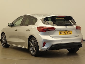 Used Ford Focus 2023 for sale - 76078362: Photo 3