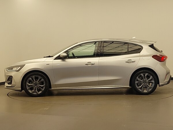 Used Ford Focus 2023 for sale - 76078362: Photo 4