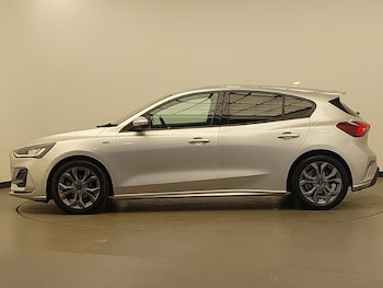 Used Ford Focus 2023 for sale - 76078362: Photo 4