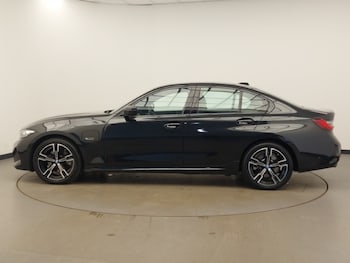 Used BMW 3 Series 2023 for sale - 77448220: Photo