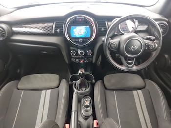 Used MINI Cooper 2019 for sale - 76331581: Photo