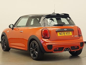 Used MINI Cooper 2019 for sale - 76331581: Photo