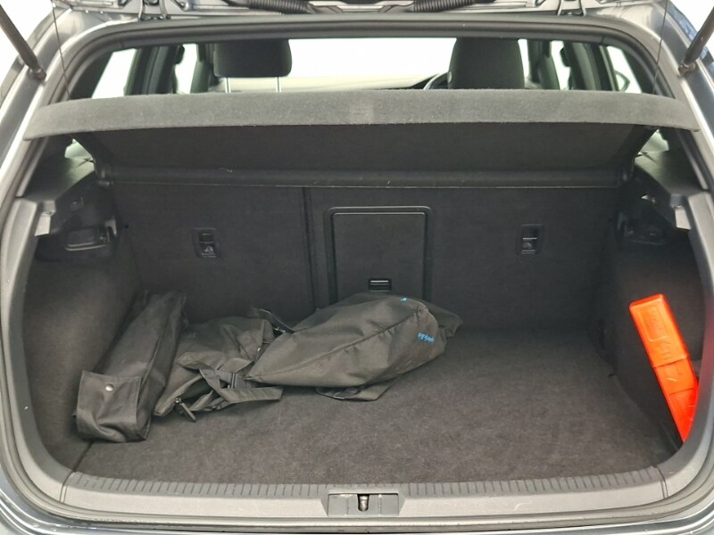 Used Volkswagen Golf 2018 for sale - 77299433: Photo 8