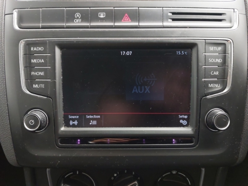 Used Volkswagen Polo 2015 for sale - 76763699: Photo 14