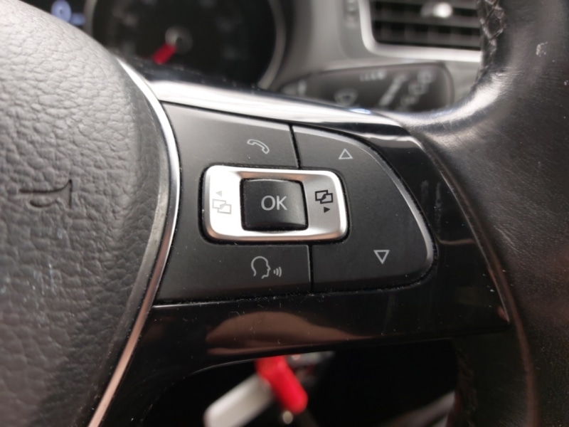 Used Volkswagen Polo 2015 for sale - 76763699: Photo 17