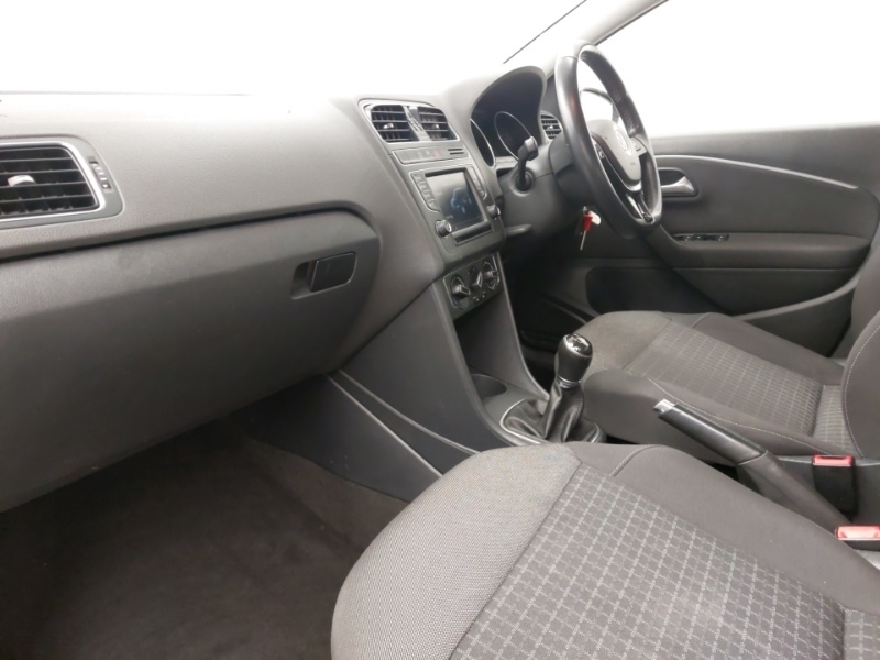 Used Volkswagen Polo 2015 for sale - 76763699: Photo 5