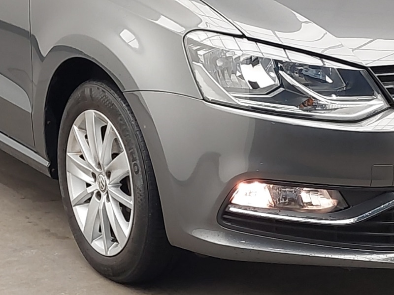 Used Volkswagen Polo 2015 for sale - 76763699: Photo 9