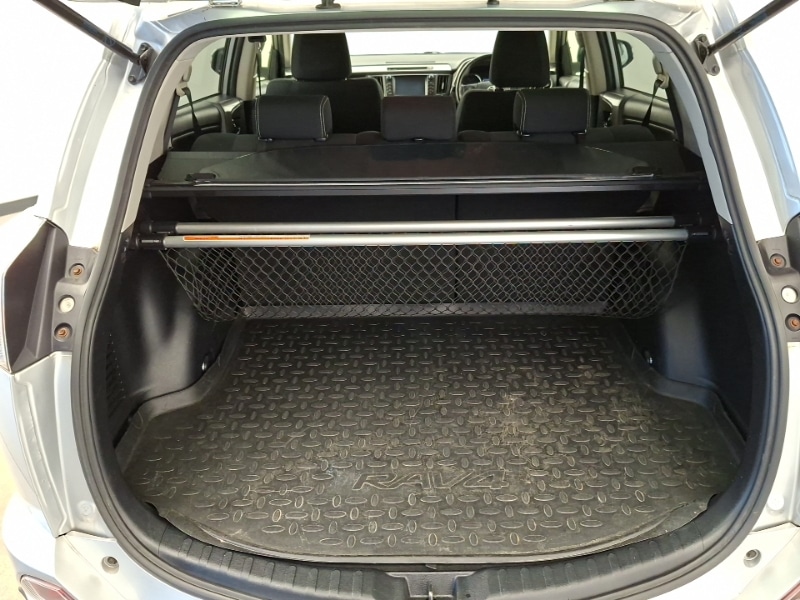 Used Toyota RAV4 2015 for sale - 77837622: Photo 8