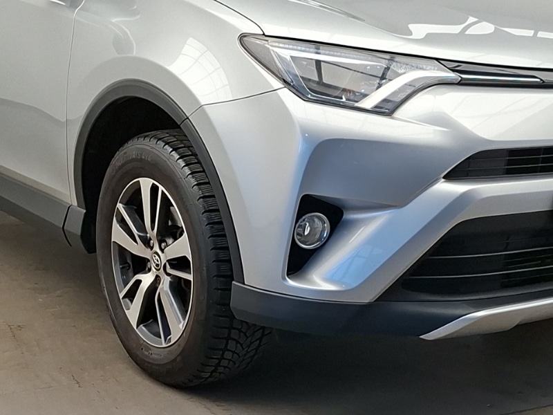 Used Toyota RAV4 2015 for sale - 77837622: Photo 9