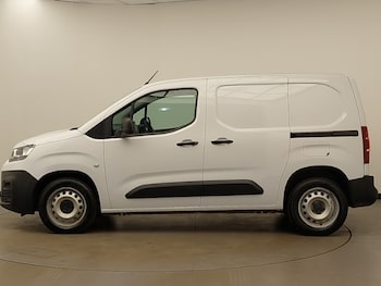 Used Citroen Berlingo 2024 for sale - 76160398: Photo