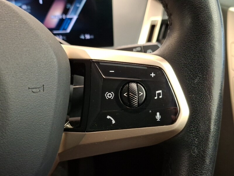 Used BMW iX 2022 for sale - 77846927: Photo 17