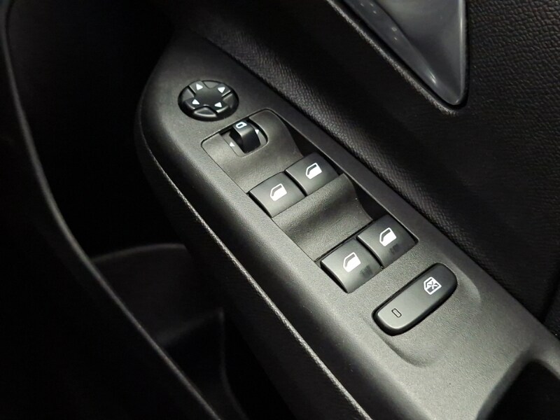 Used Vauxhall Corsa 2023 for sale - 77816180: Photo 18