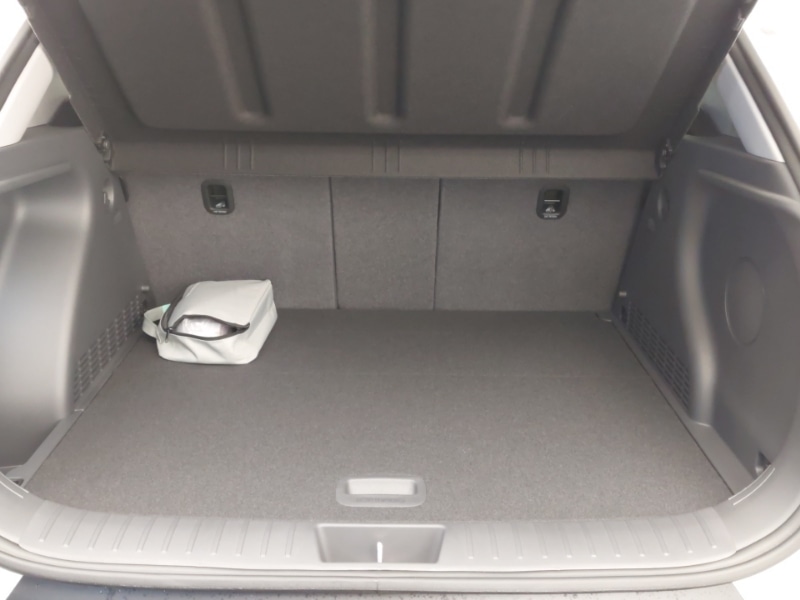 Used Hyundai KONA 2025 for sale - 76358803: Photo 8