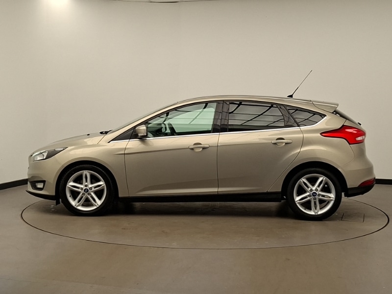 Used Ford Focus 2015 for sale - 77677941: Photo 4