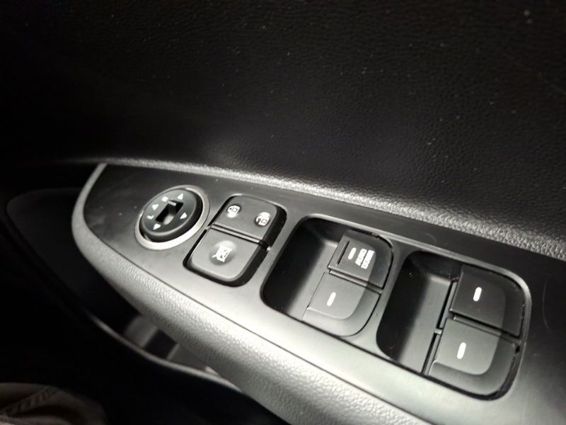 Used Hyundai i10 2018 for sale - 77579943: Photo 19