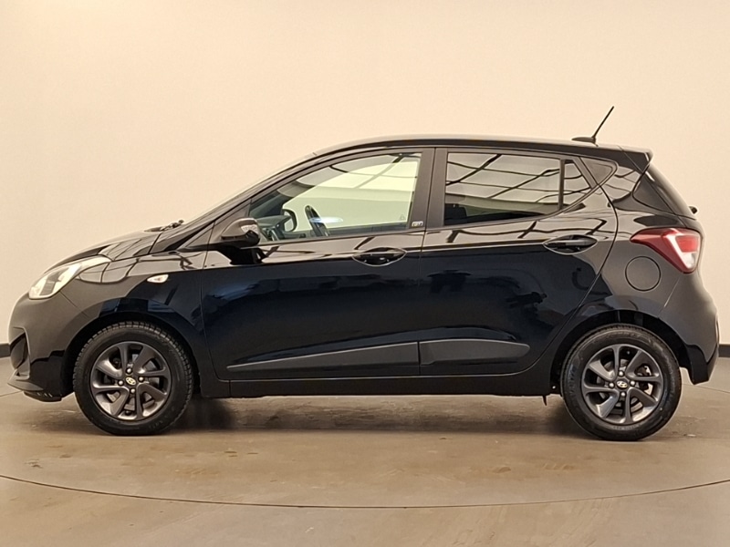 Used Hyundai i10 2018 for sale - 77579943: Photo 4