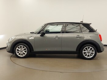 Used MINI Cooper 2019 for sale - 76213161: Photo