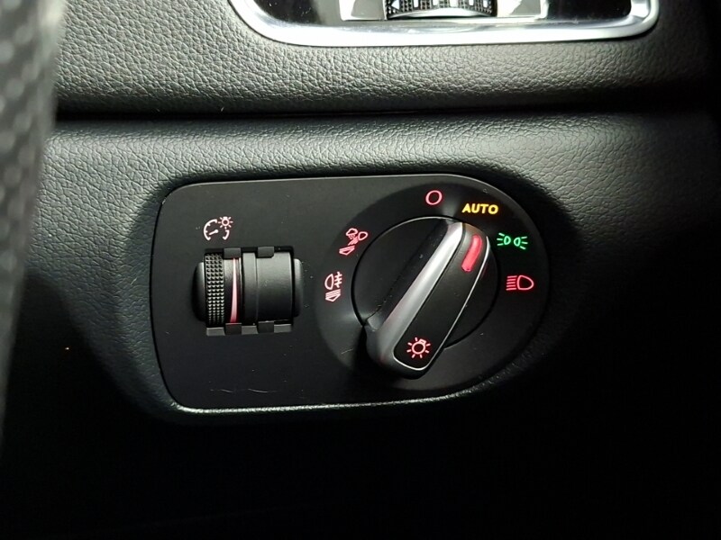 Used Audi Q3 2017 for sale - 77366276: Photo 17