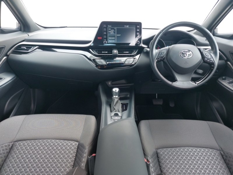 Used Toyota C-HR 2022 for sale - 76628652: Photo 2